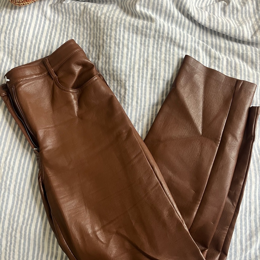 Aritzia Brown Straight Leg Pants